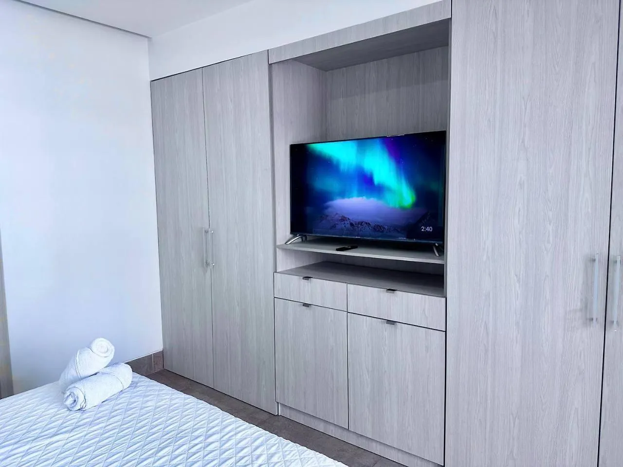 Suite Empresarial, Cerca Al Mall Del Sol, Cama, Parqueo, Sofa Cama Guayaquil 0*,
