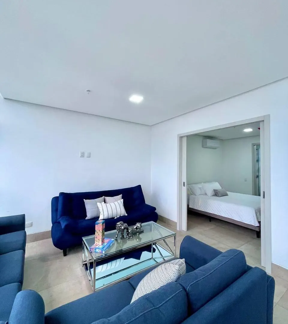 Apartamento Suite Empresarial, Cerca Al Mall Del Sol, Cama, Parqueo, Sofa Cama Guayaquil Equador